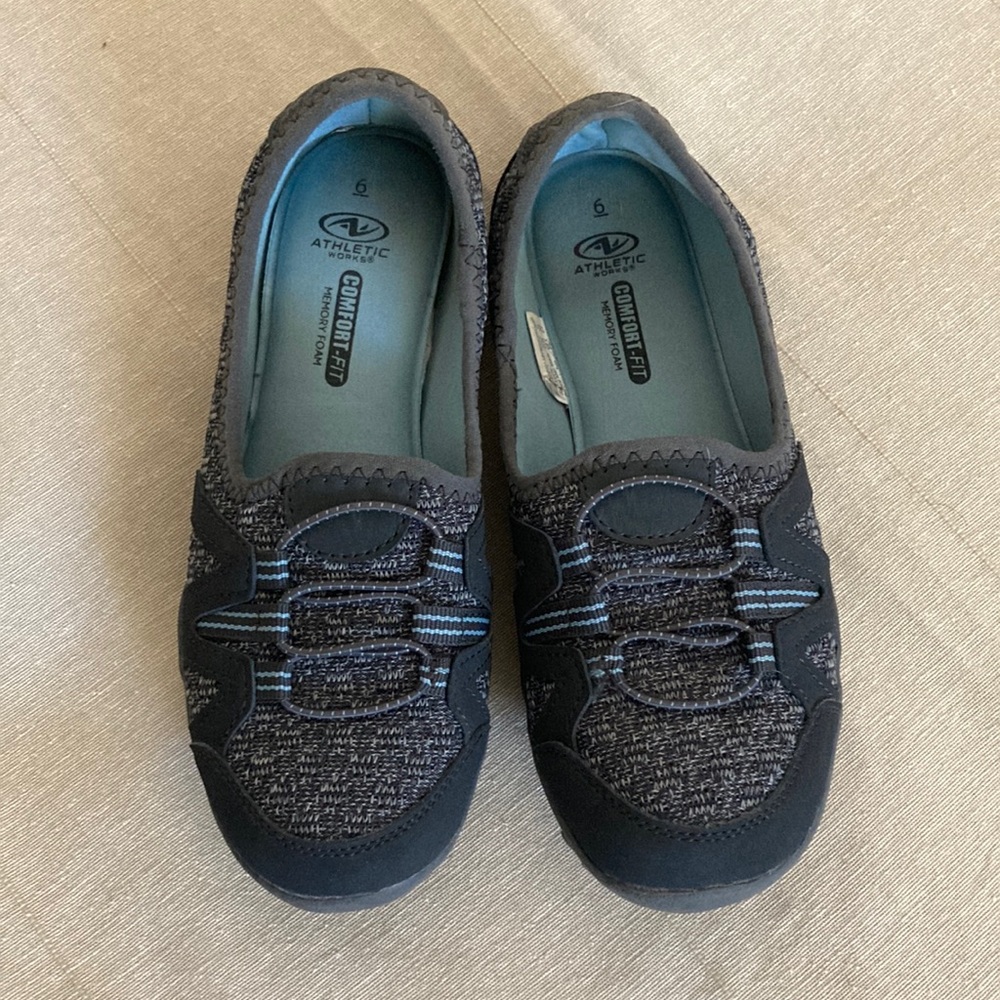 Athletic Works Memory Foam Slip on‎ Sneakers size 6